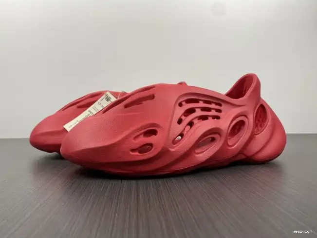 CW3355 Adidas Red Foam Yeezy 0505